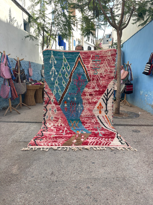 Handmade Azilal Rug, size 250 x 150 cm || 8.2 x 4.92 ft