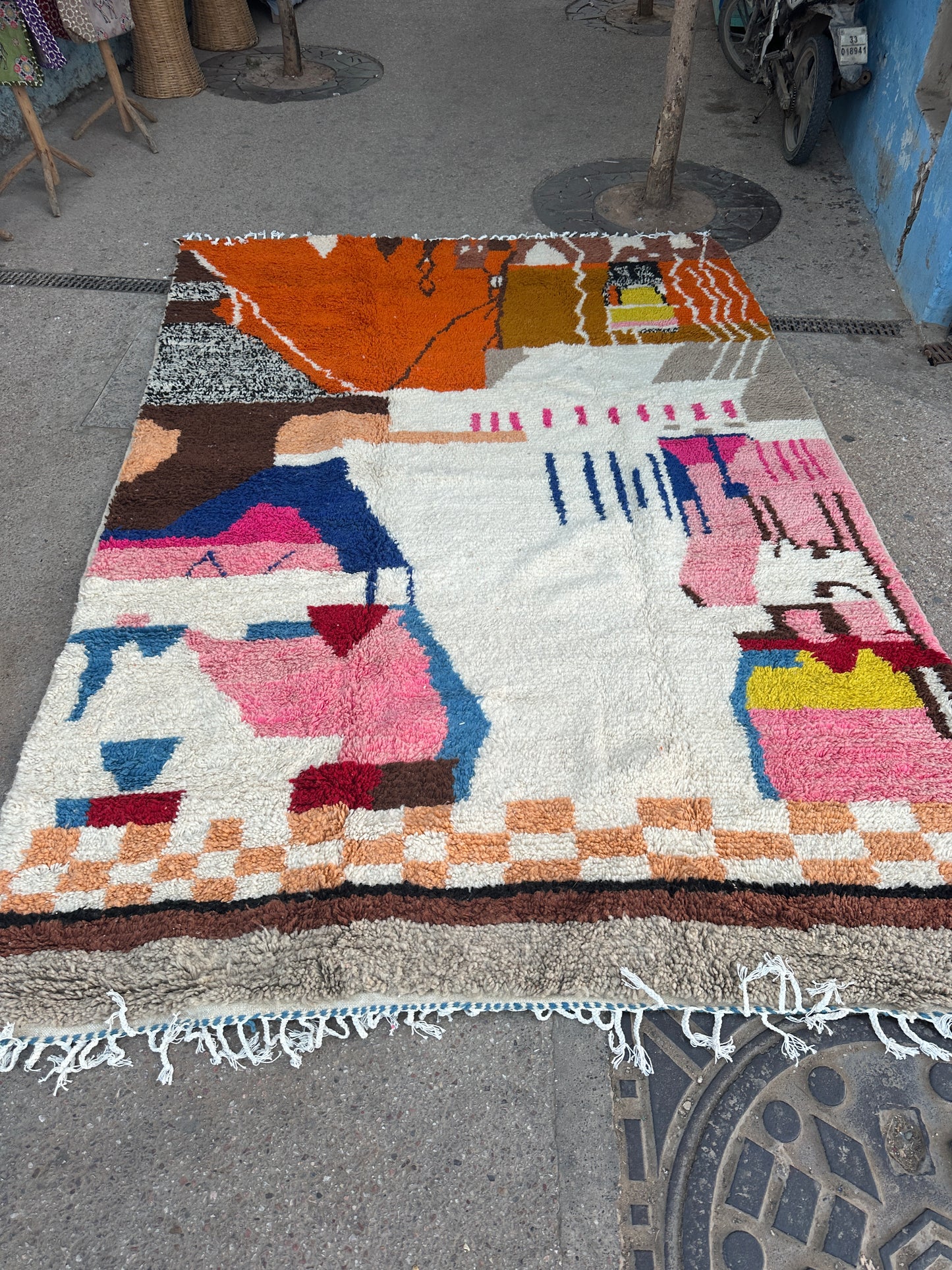 Handmade Beni Ouarain, size 350 x 250 cm ||
