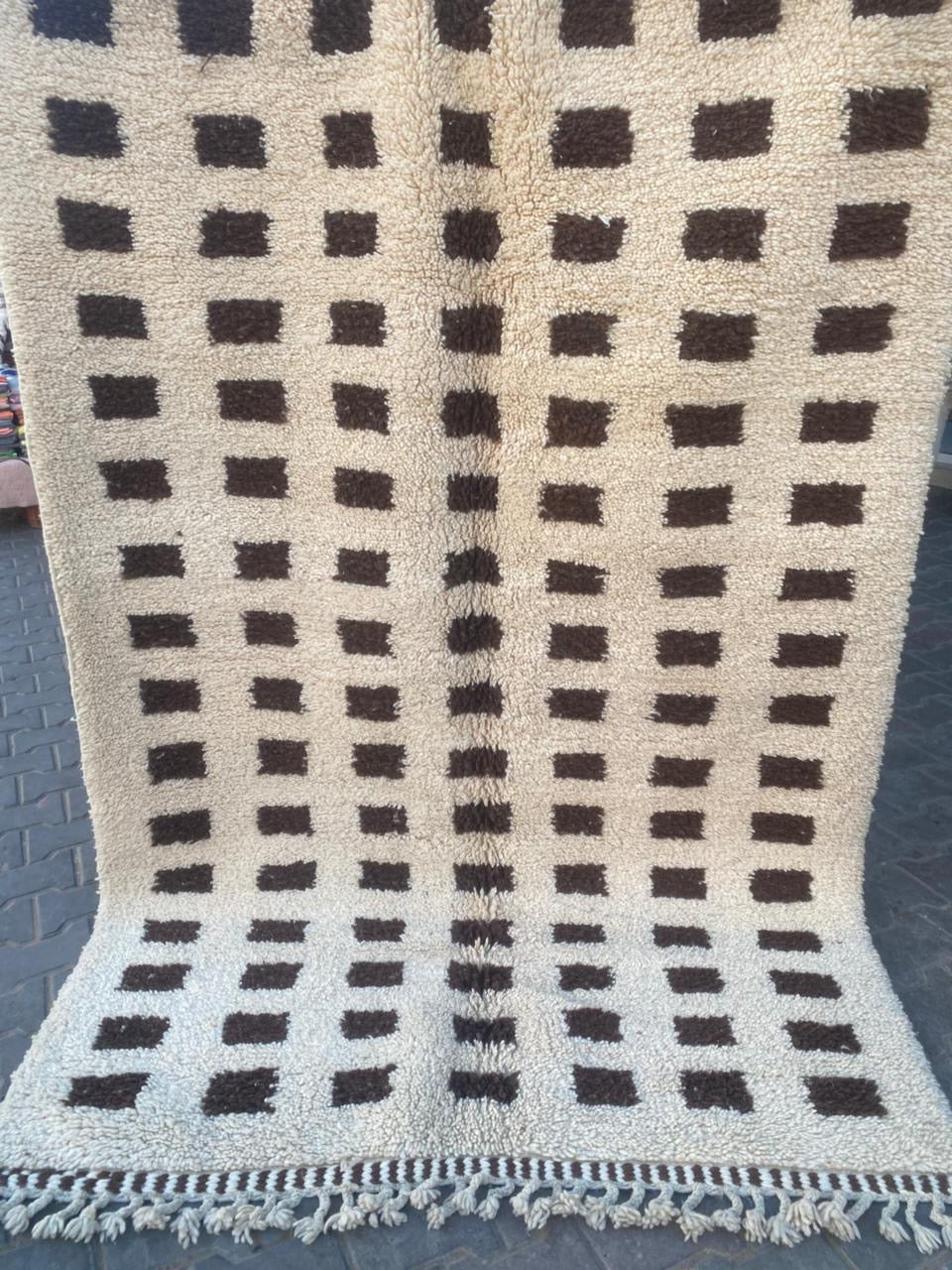 Beni Ouarain Rug size 250 x 150 cm || 8.2 x 4.92 ft