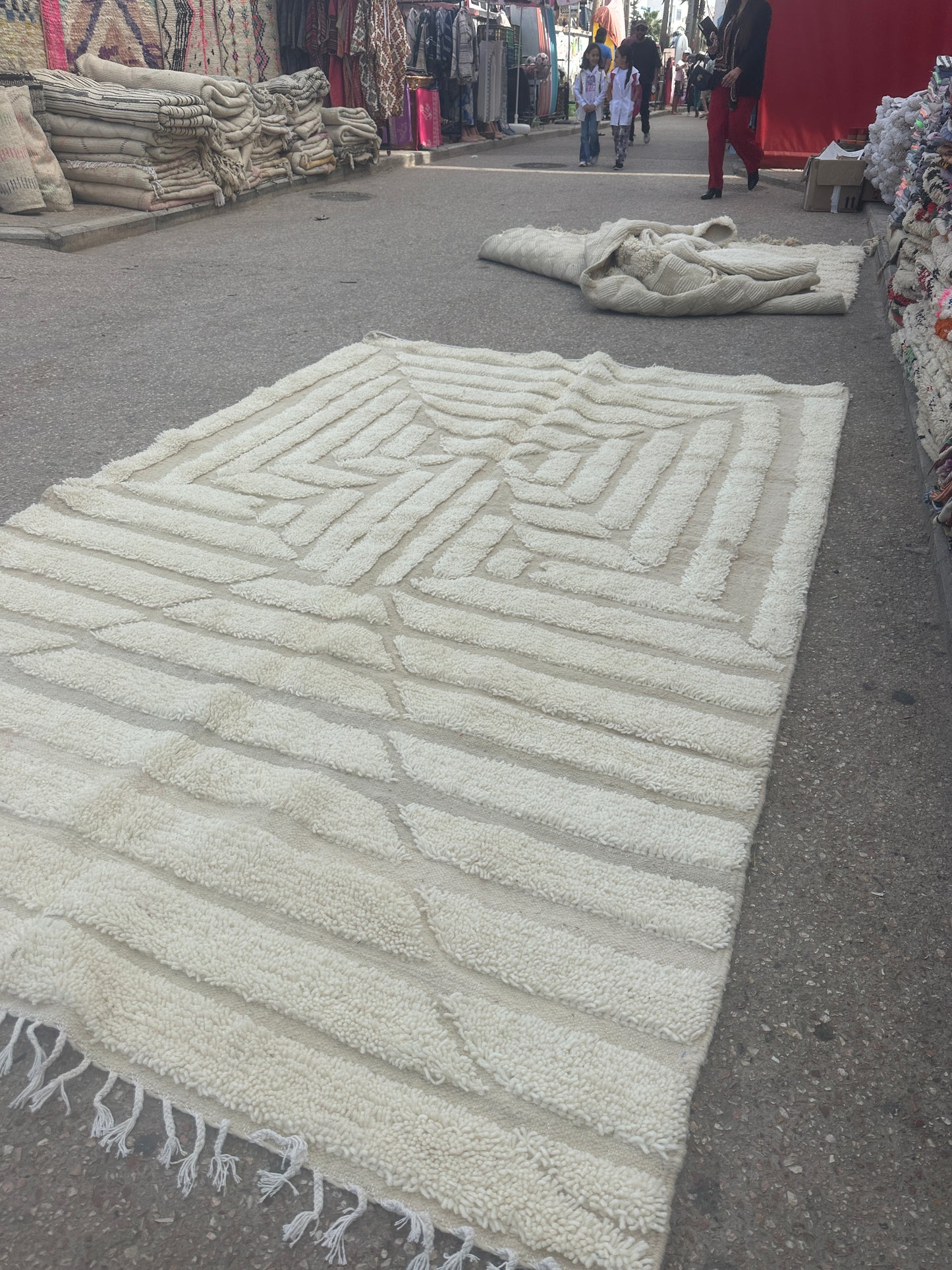 Beni Ouarain Rug size 300 x 200 cm || 9.84 x 6.56 ft