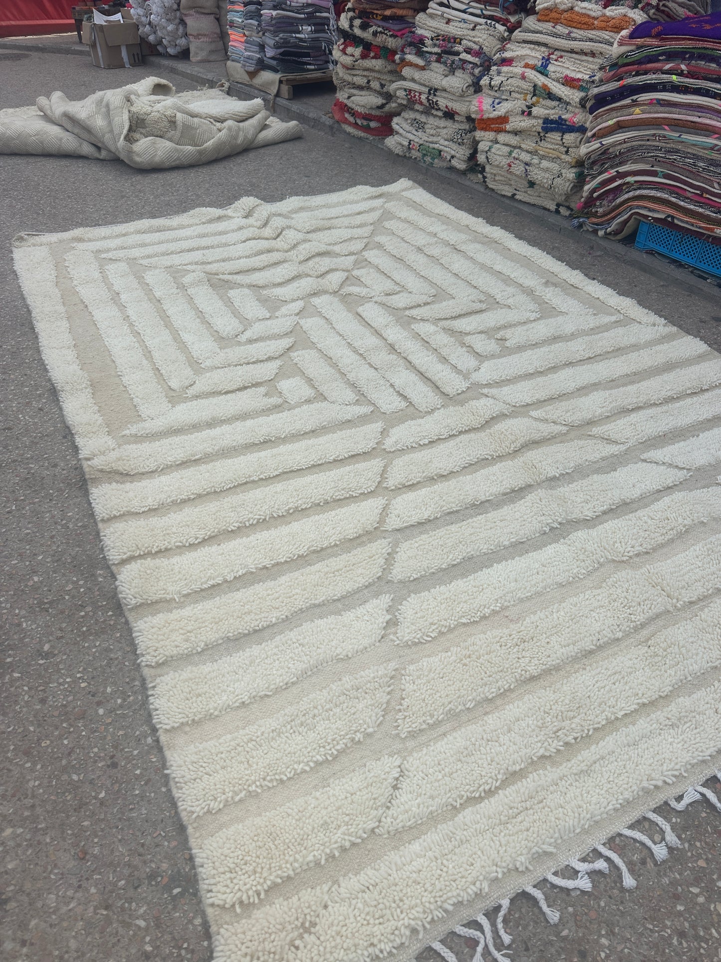 Beni Ouarain Rug size 300 x 200 cm || 9.84 x 6.56 ft