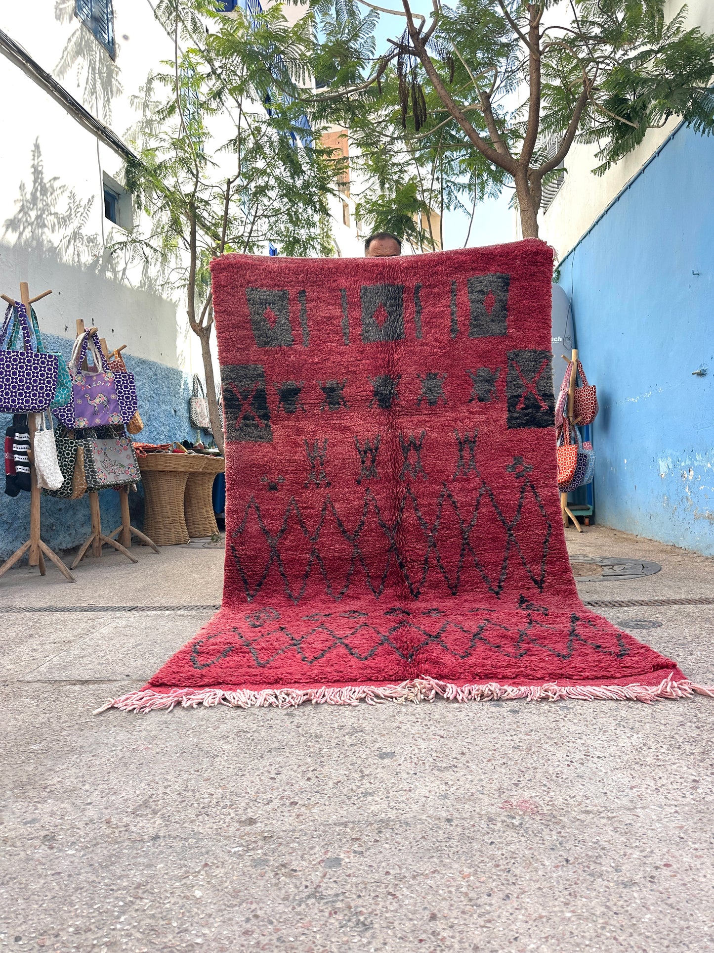 Handmade Beni Ouarain, size 250 x 150 cm || 8.2 x 4.92 ft
