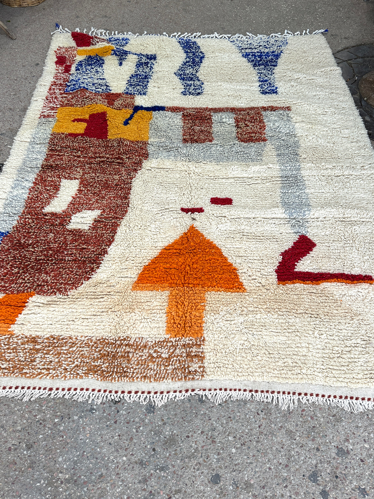 Handmade Azilal Rug, size 300 x 200 cm || 9.84 x 6.56 ft