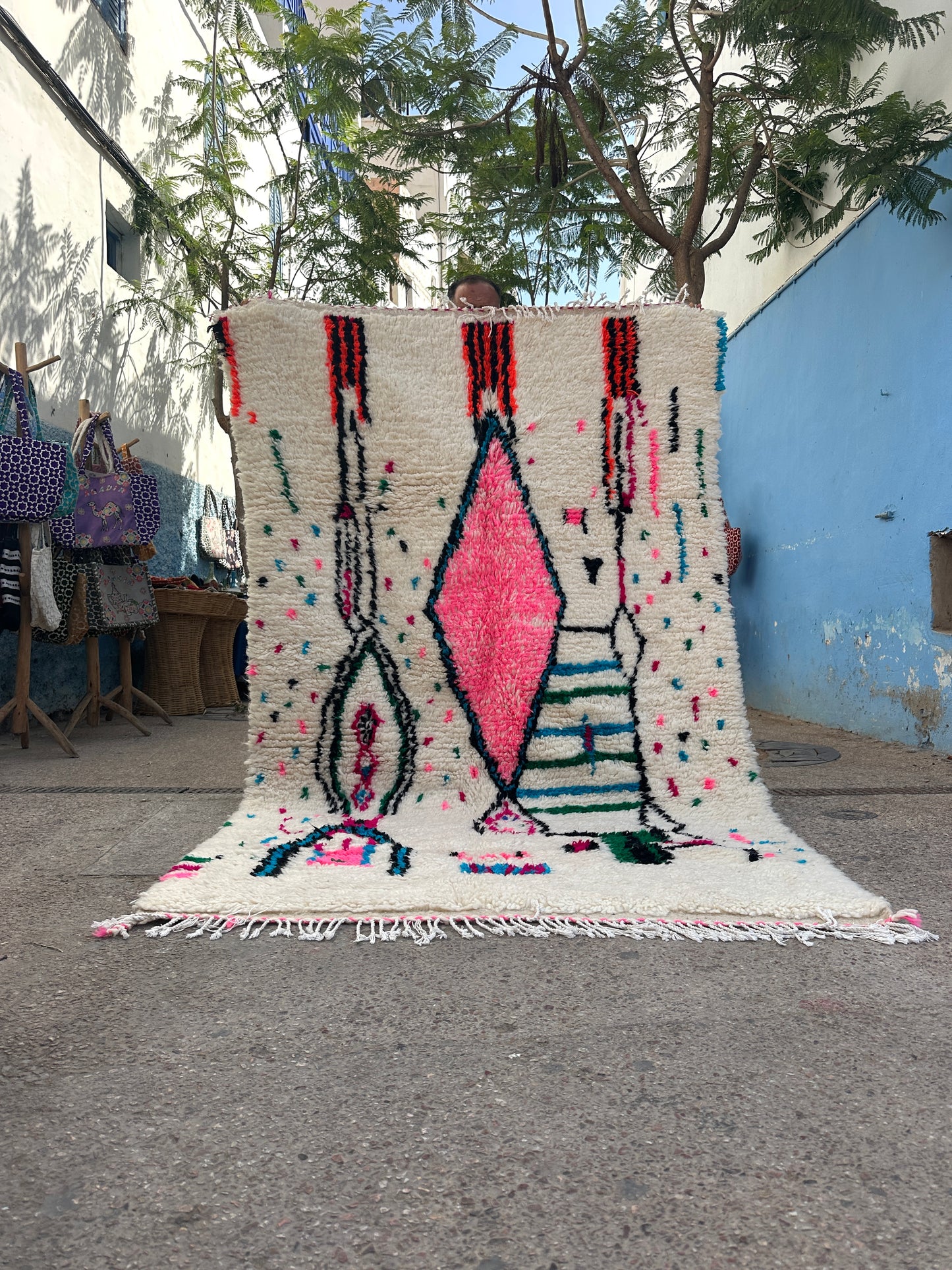 Handmade Azilal Rug, size 250 x 150 cm || 8.2 x 4.92 ft