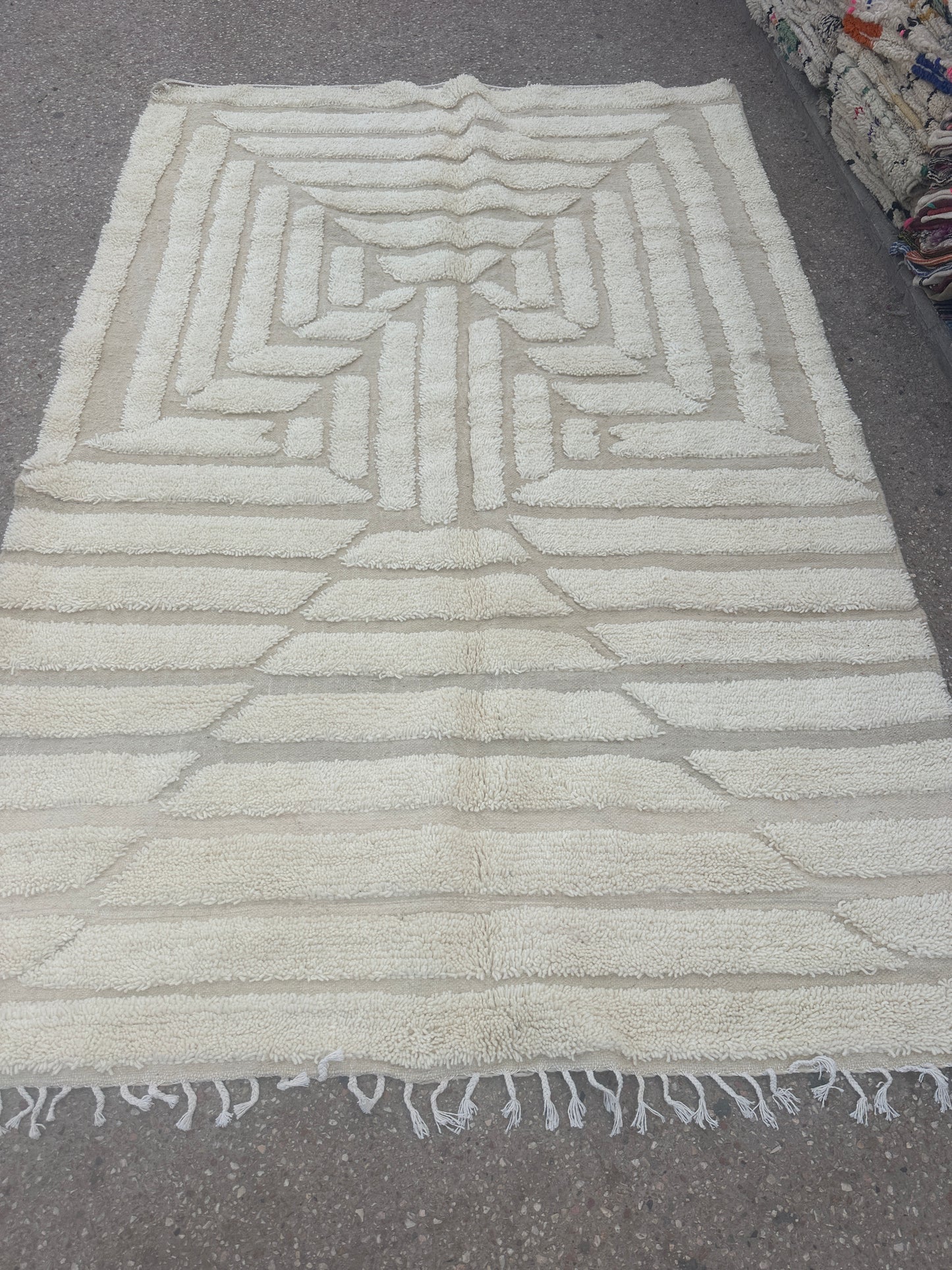 Beni Ouarain Rug size 300 x 200 cm || 9.84 x 6.56 ft