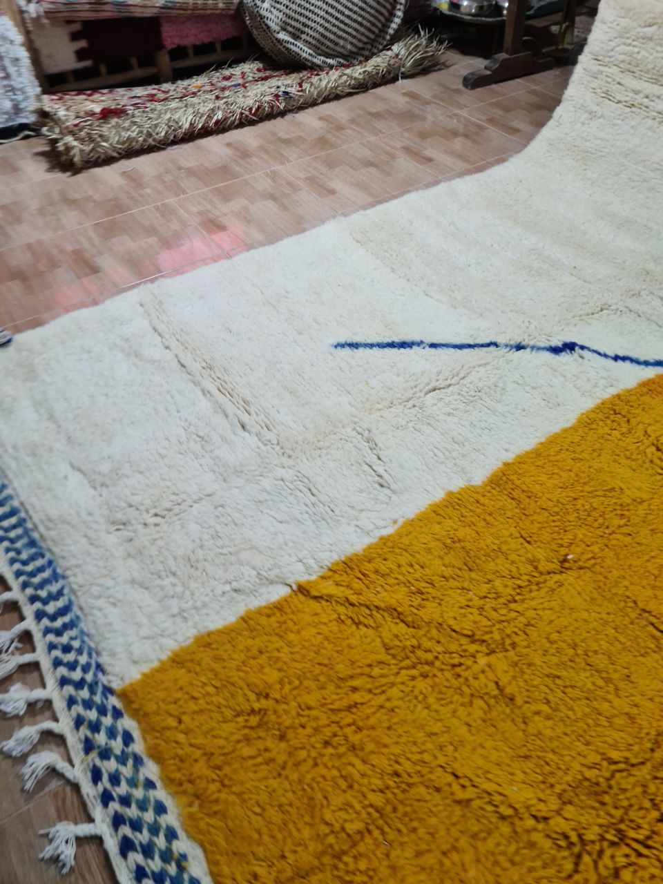 Beni ourani  Rug size 400 x 272 cm
