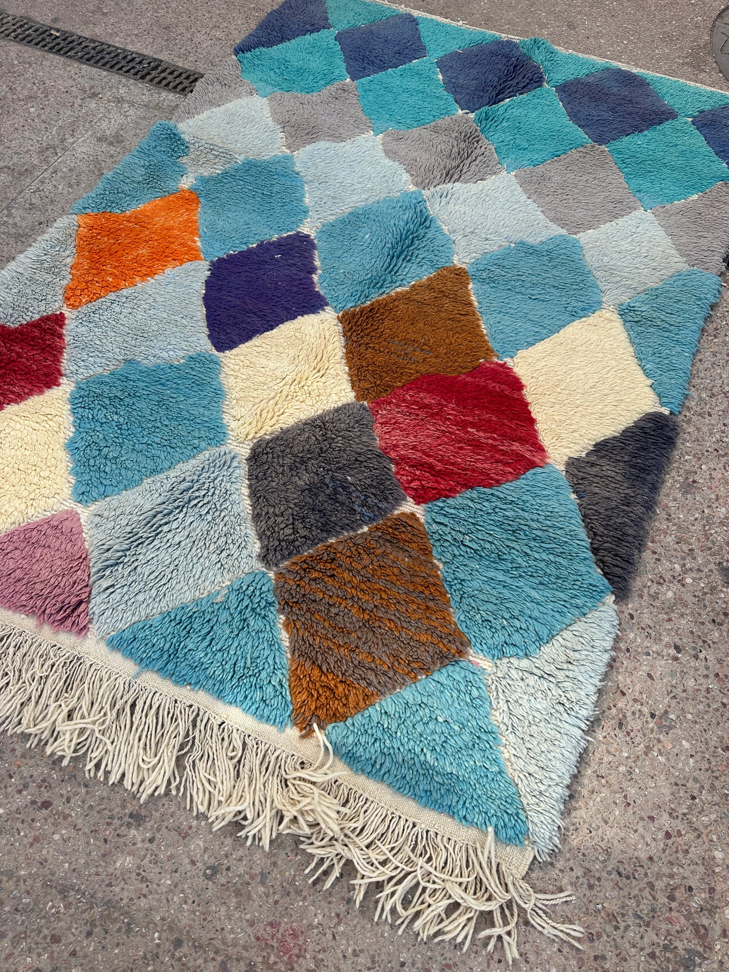 Handmade Azilal Rug, size 250 x 150 cm || 8.2 x 4.92 ft