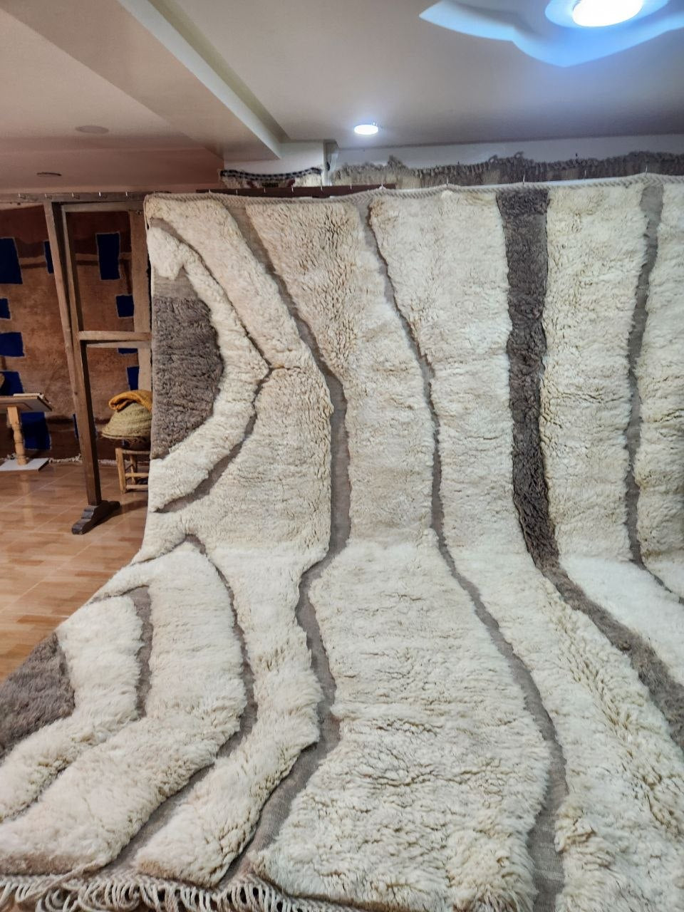 Mrirt Rug size 350 x 290 cm