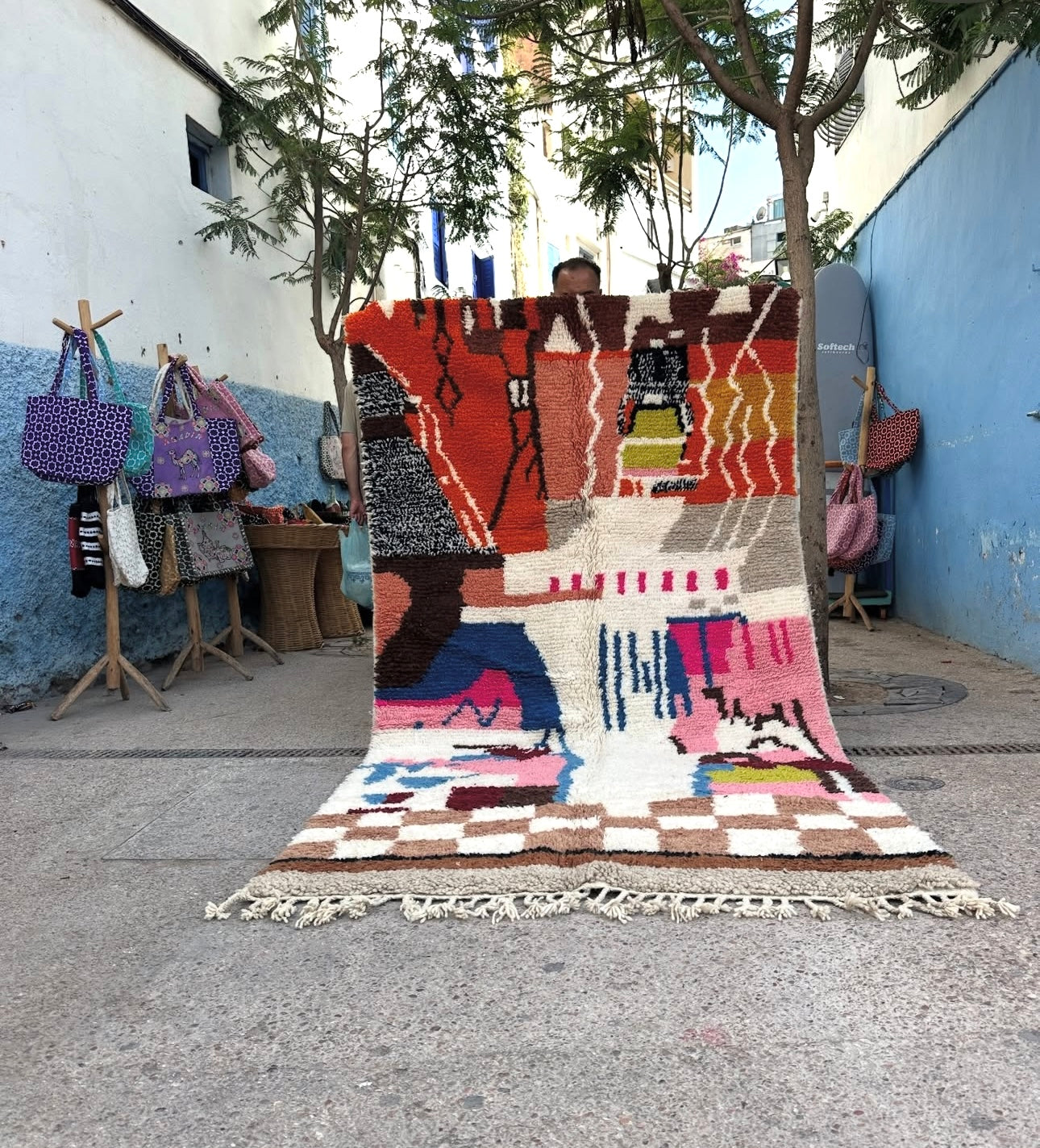 Handmade Beni Ouarain, size 250 x 150 cm || 8.2 x 4.92 ft