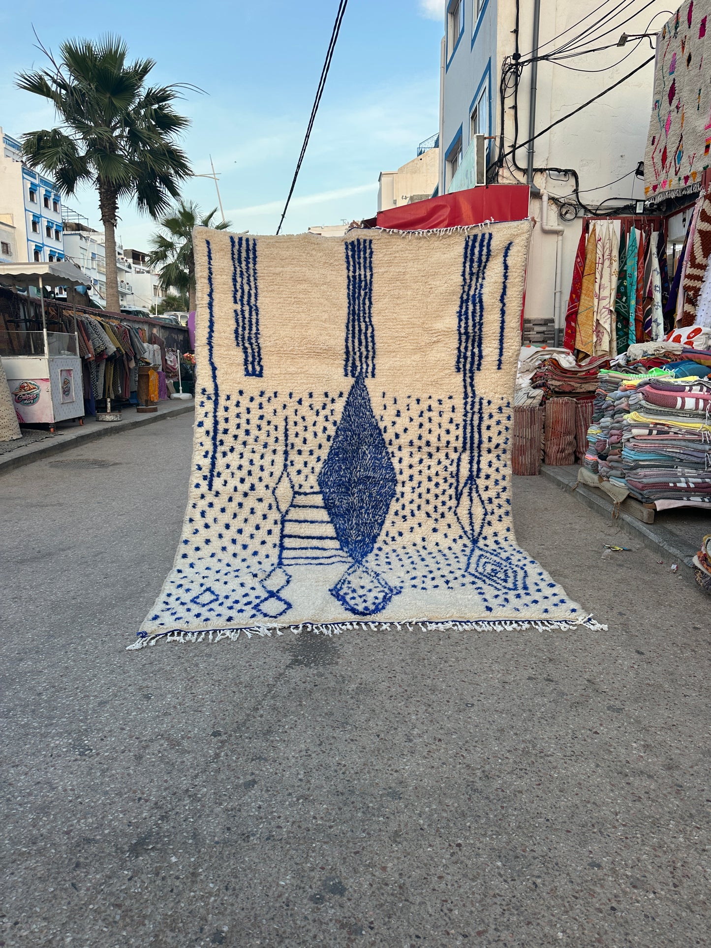 Handmade Azilal Rug, size 300 x 200 cm || 9.84 x 6.56 ft