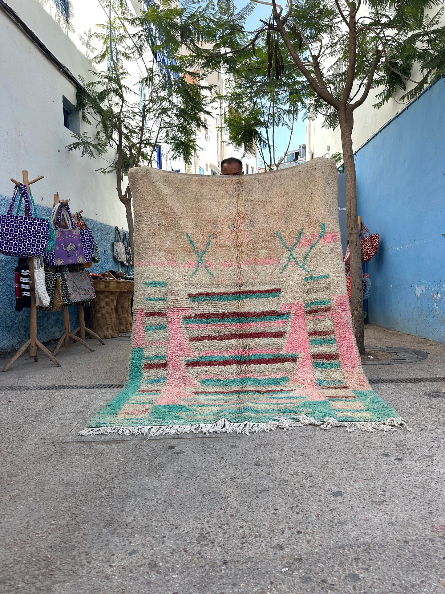 Handmade Azilal Rug, size 250 x 150 cm || 8.2 x 4.92 ft