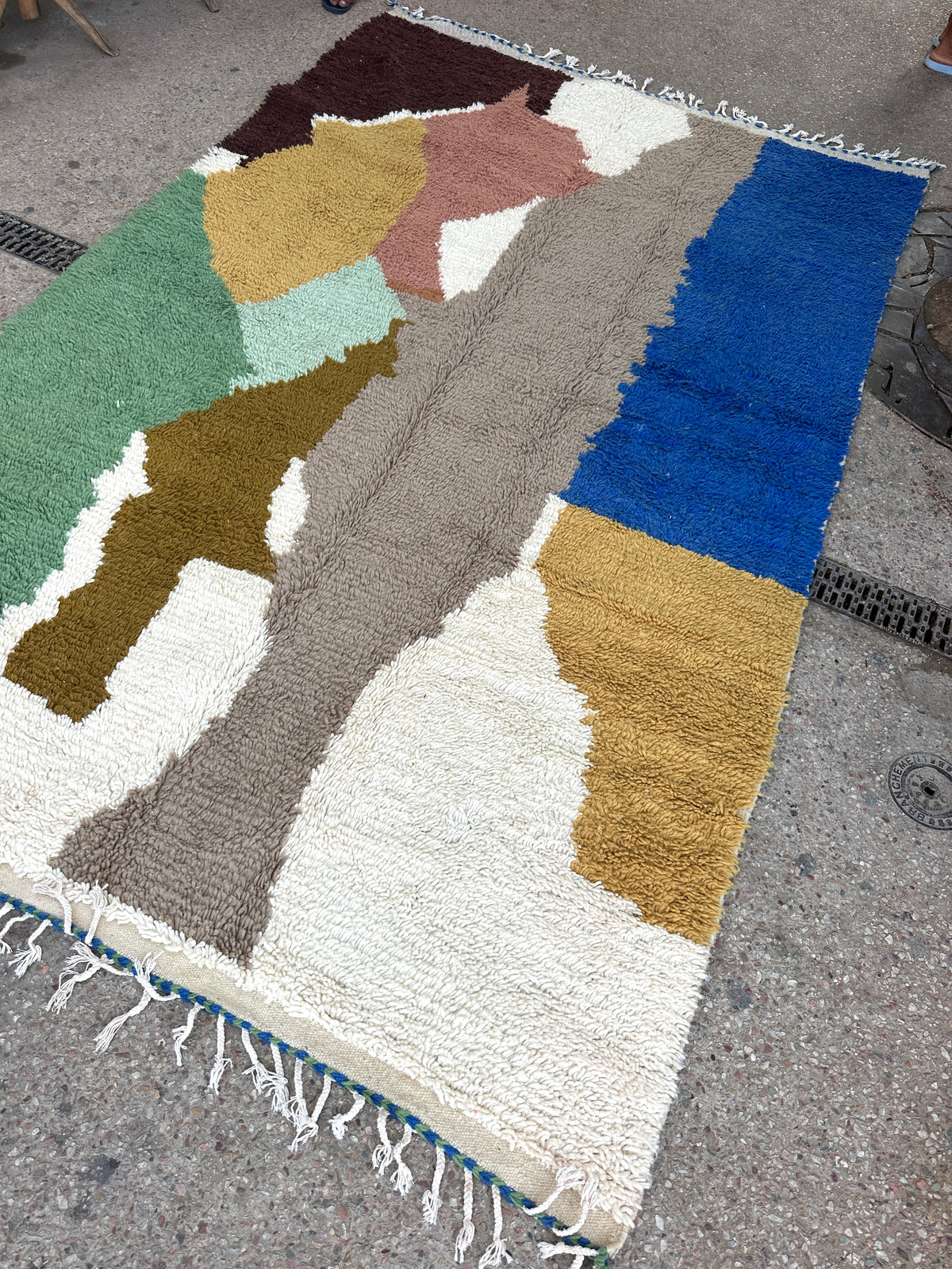 Handmade Azilal Rug, size 300 x 200 cm || 9.84 x 6.56 ft