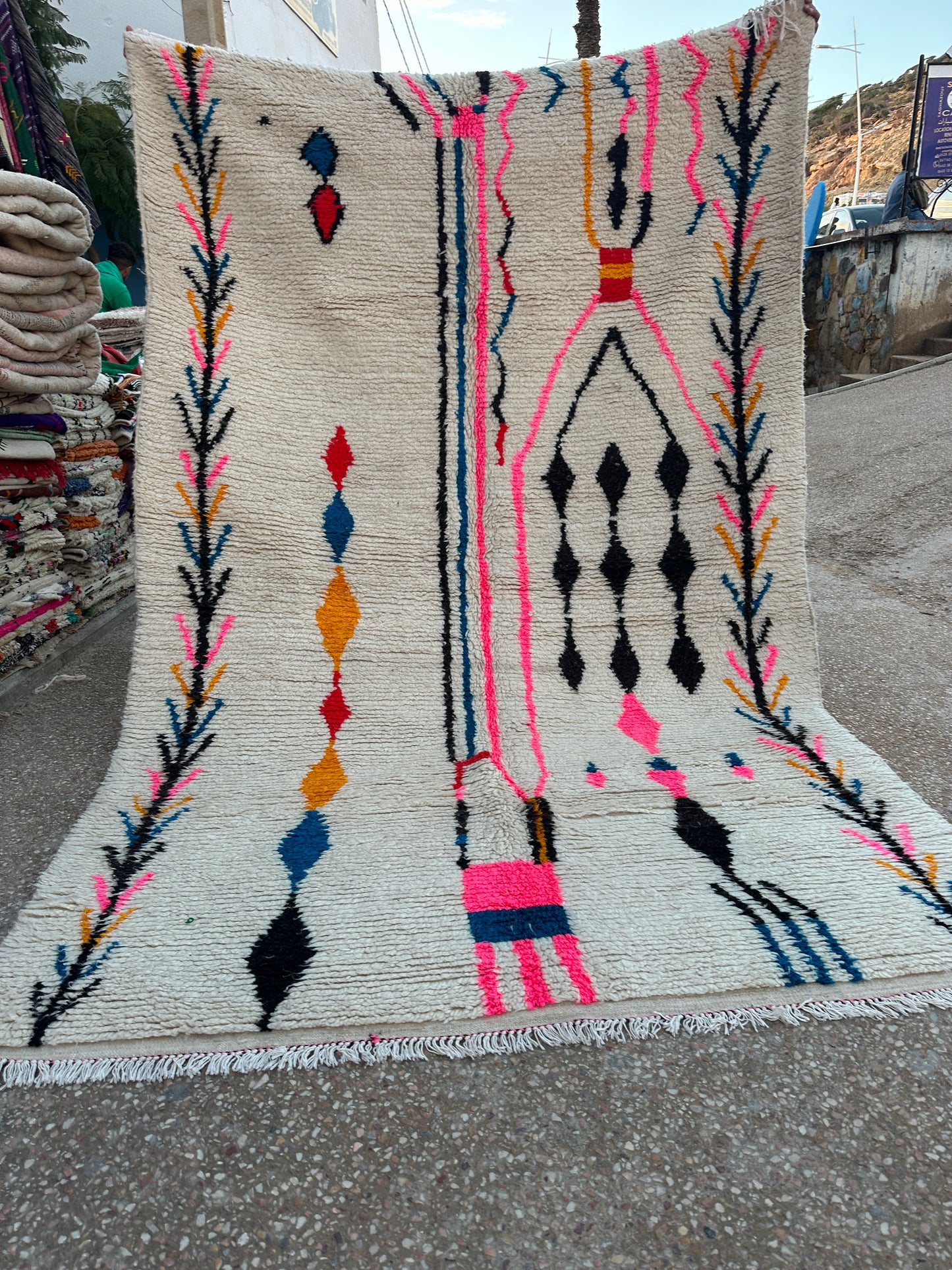 Azilal Rug, size 300 x 200 cm || 9.84 x 6.56 ft