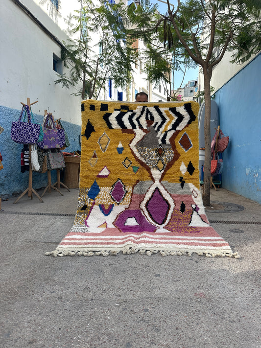 Handmade Beni Ouarain, size 250 x 150 cm || 8.2 x 4.92 ft