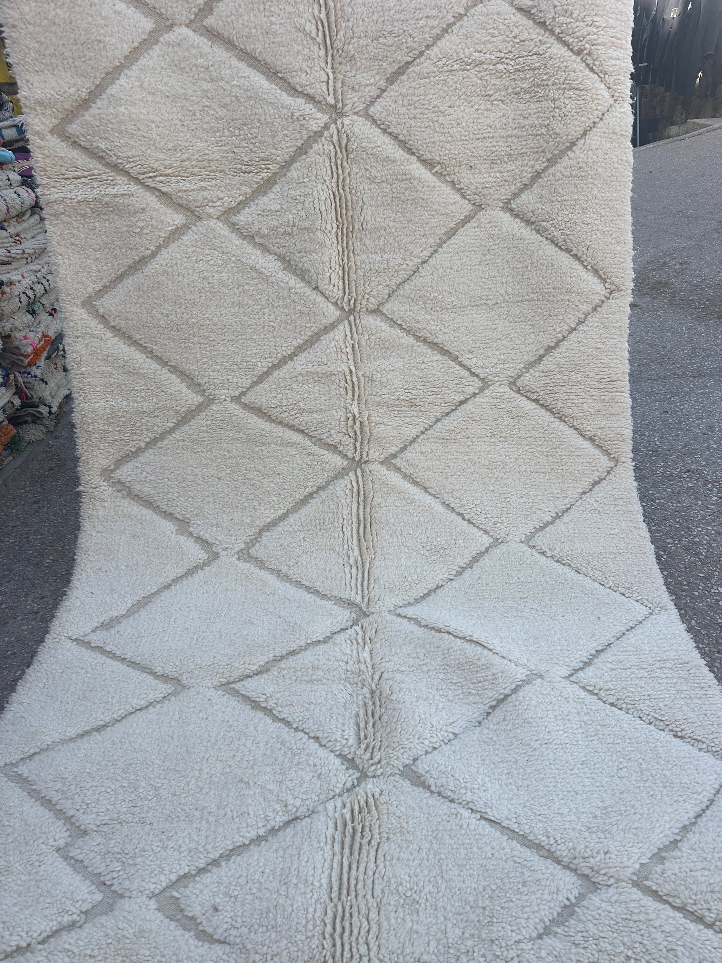 Beni Ouarain Rug size 250 x 150 cm || 8.2 x 4.92 ft