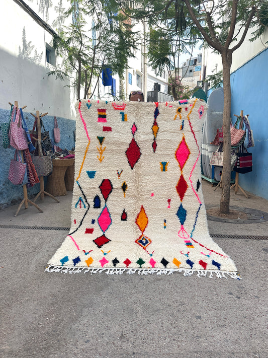 Handmade Azilal Rug, size 250 x 150 cm || 8.2 x 4.92 ft