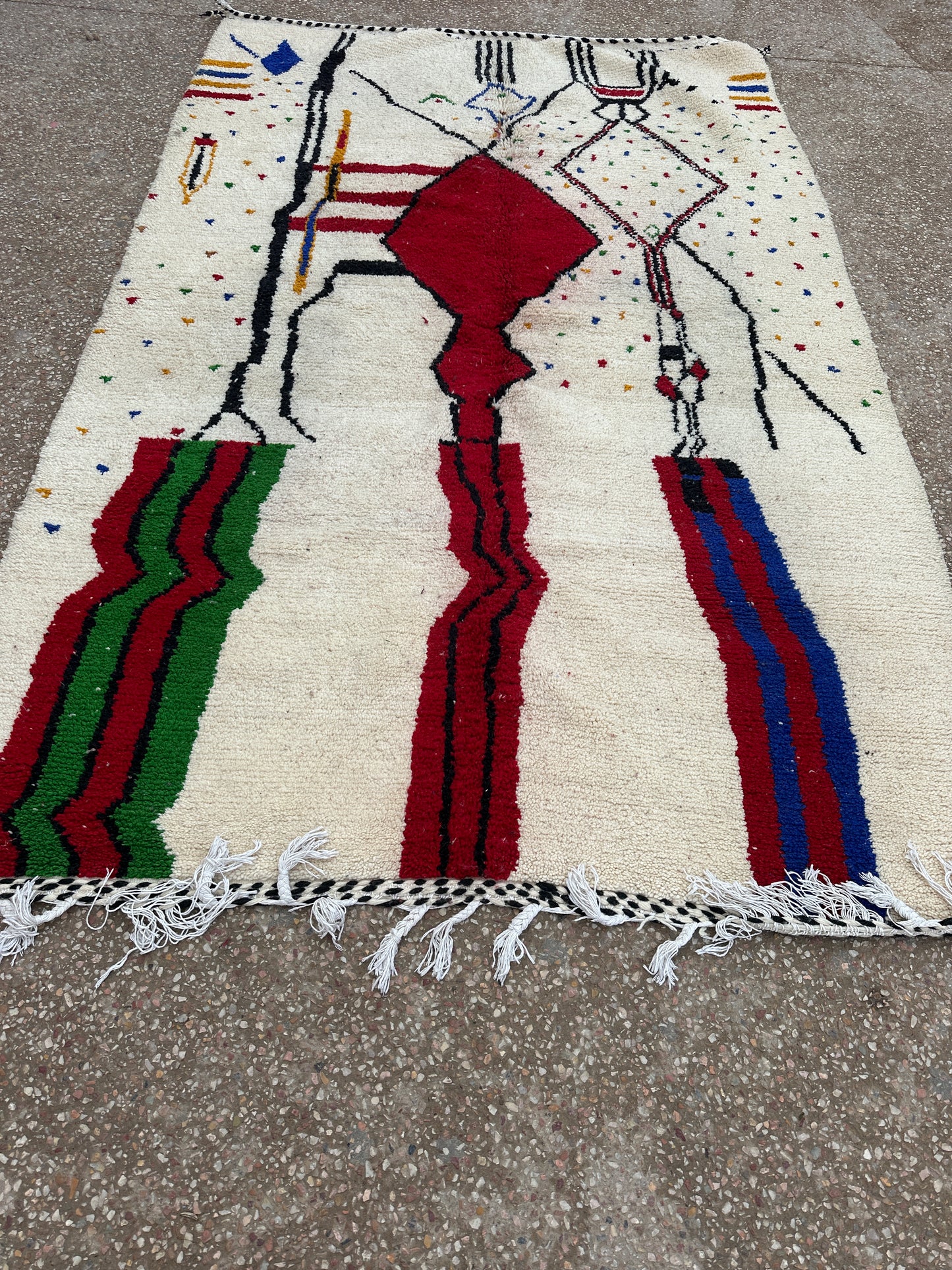 Azilal Rug, size 300 x 200 cm || 9.84 x 6.56 ft