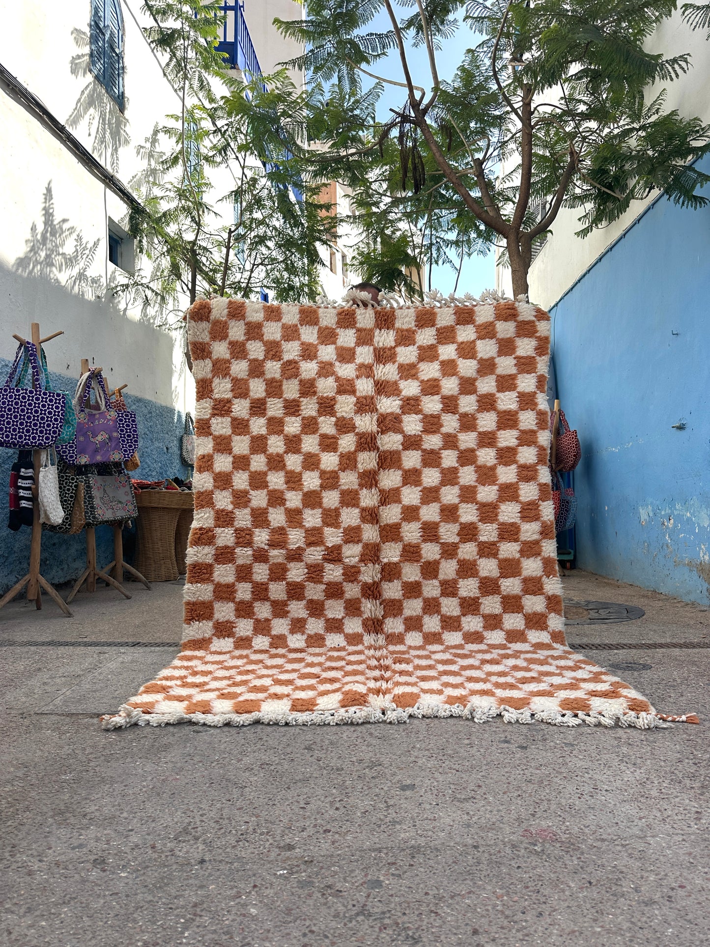 Handmade Beni Ouarain, size 250 x 150 cm || 8.2 x 4.92 ft