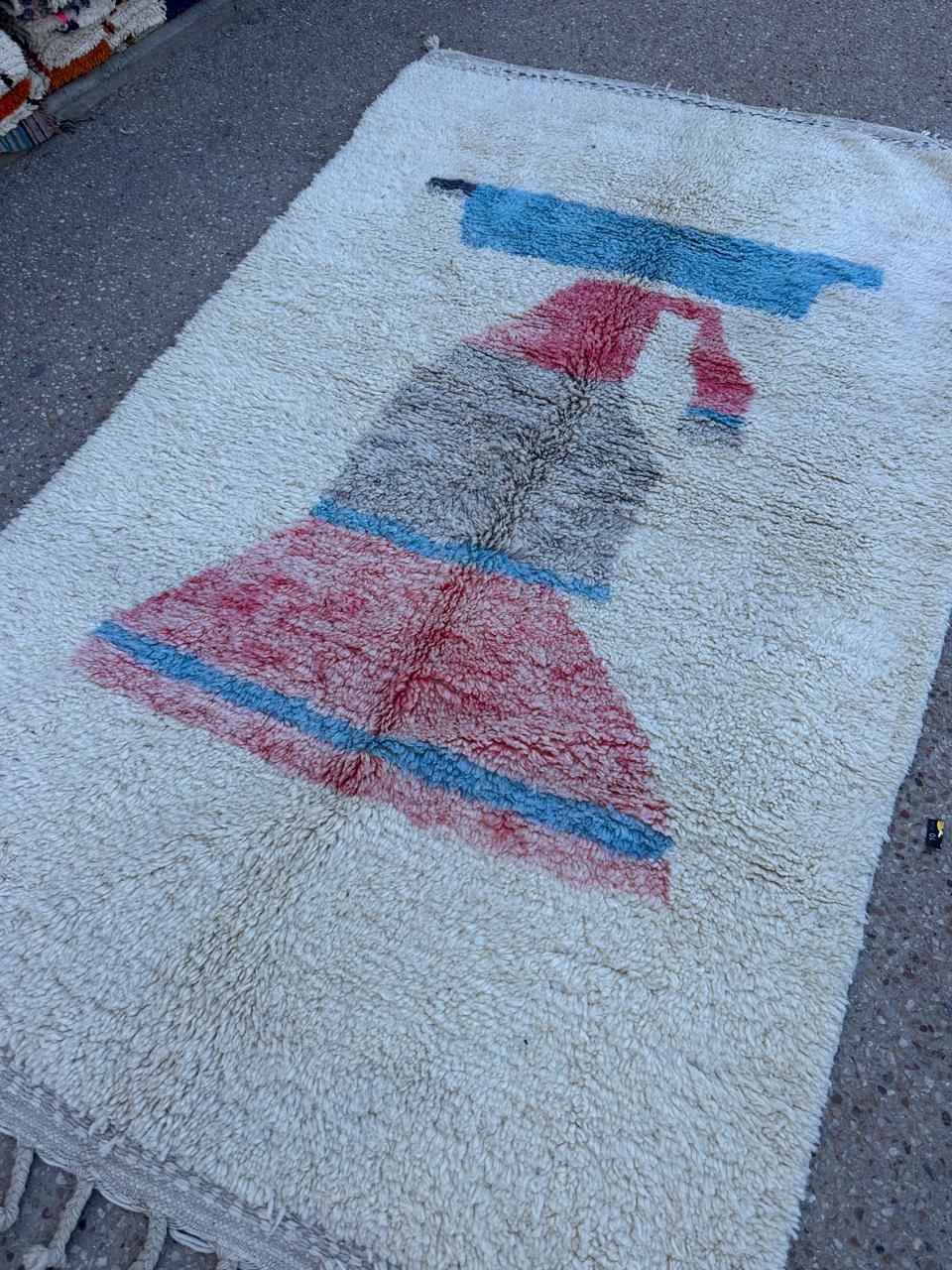 Handmade Azilal Rug, size 250 x 150 cm || 8.2 x 4.92 ft
