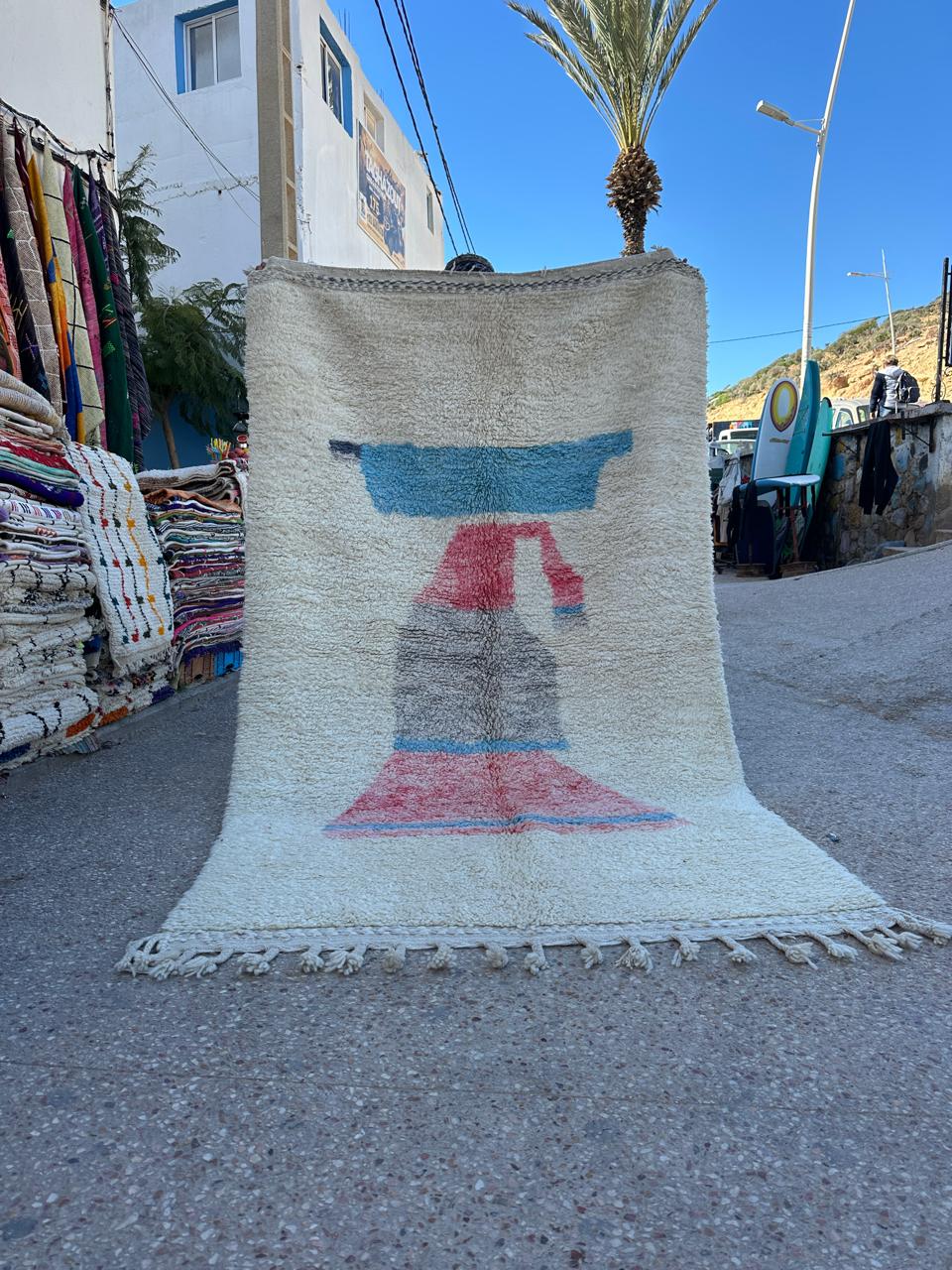 Handmade Azilal Rug, size 250 x 150 cm || 8.2 x 4.92 ft
