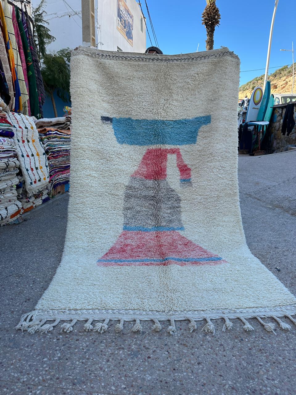 Handmade Azilal Rug, size 250 x 150 cm || 8.2 x 4.92 ft