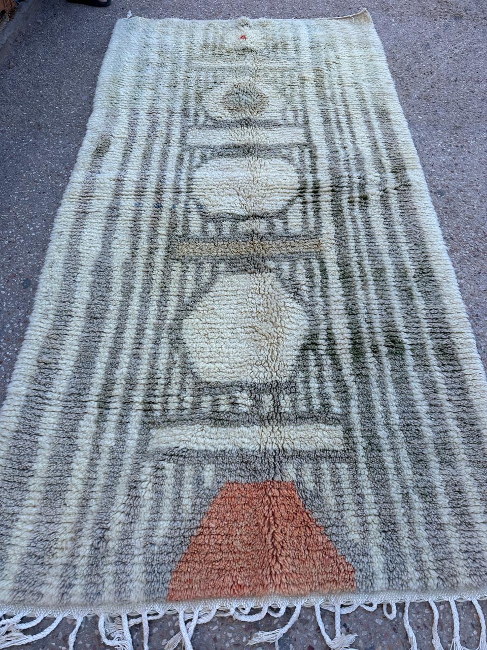 Handmade Azilal Rug, size 250 x 150 cm || 8.2 x 4.92 ft