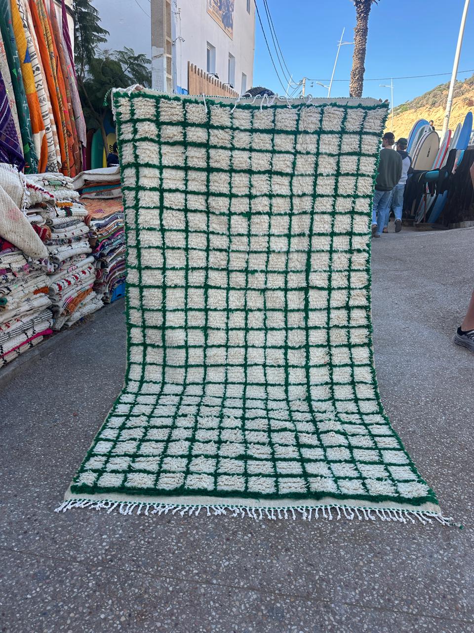 Handmade Azilal Rug, size 250 x 150 cm || 8.2 x 4.92 ft