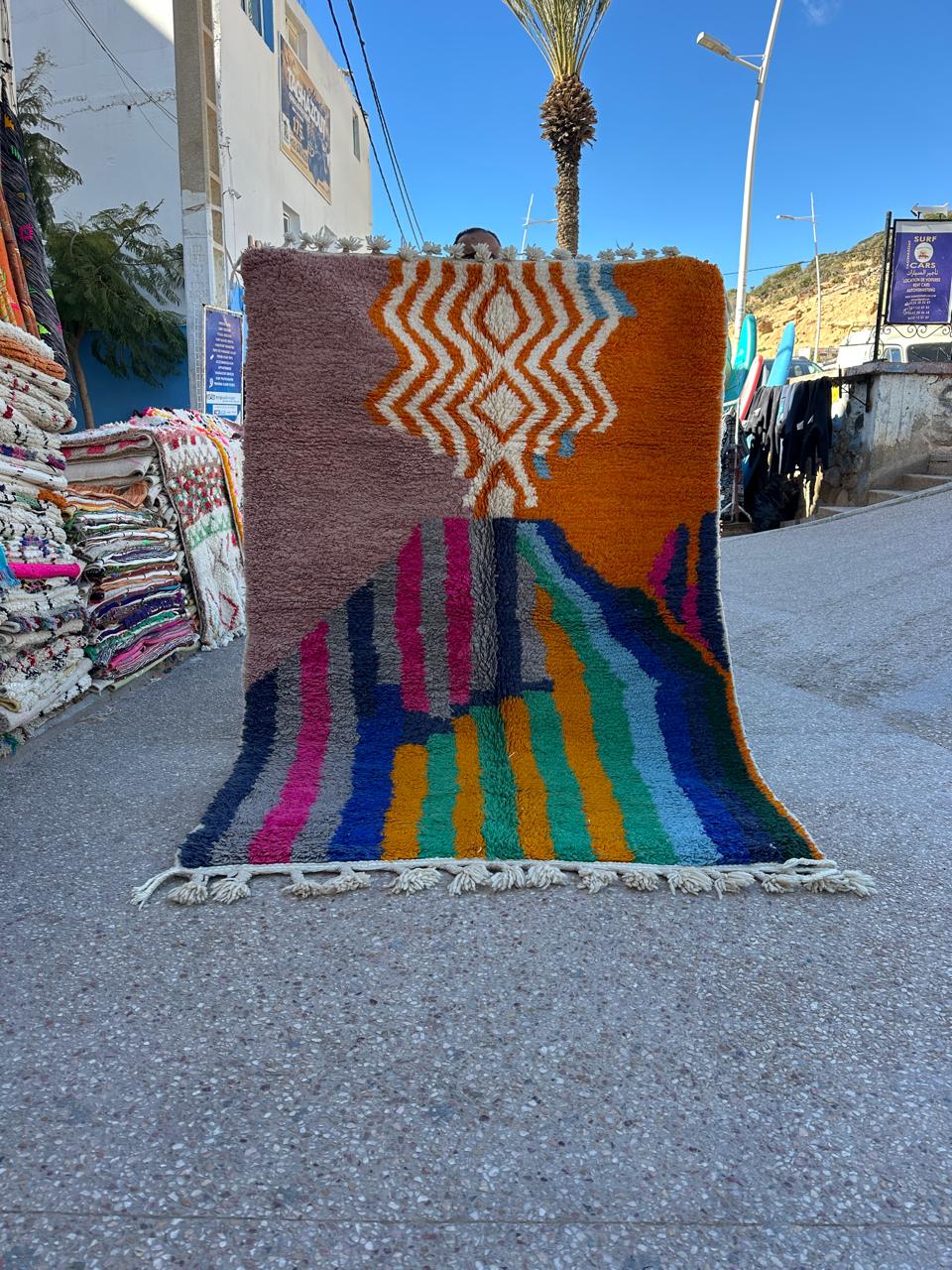 Handmade Beni Ouarain, size 250 x 150 cm || 8.2 x 4.92 ft