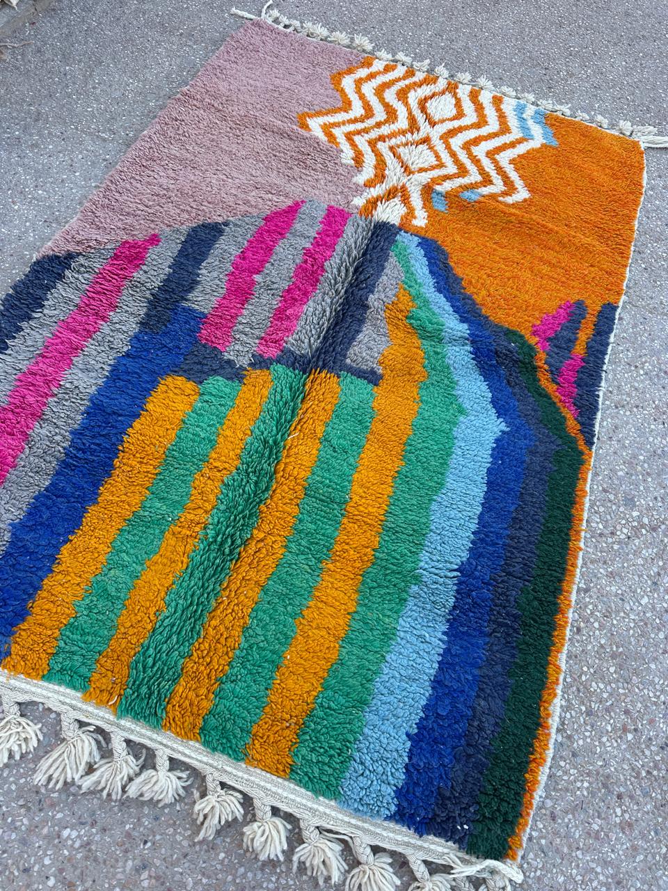 Handmade Beni Ouarain, size 250 x 150 cm || 8.2 x 4.92 ft