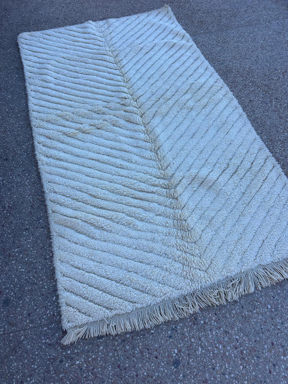 Beni Ouarain Rug size 250 x 150 cm || 8.2 x 4.92 ft