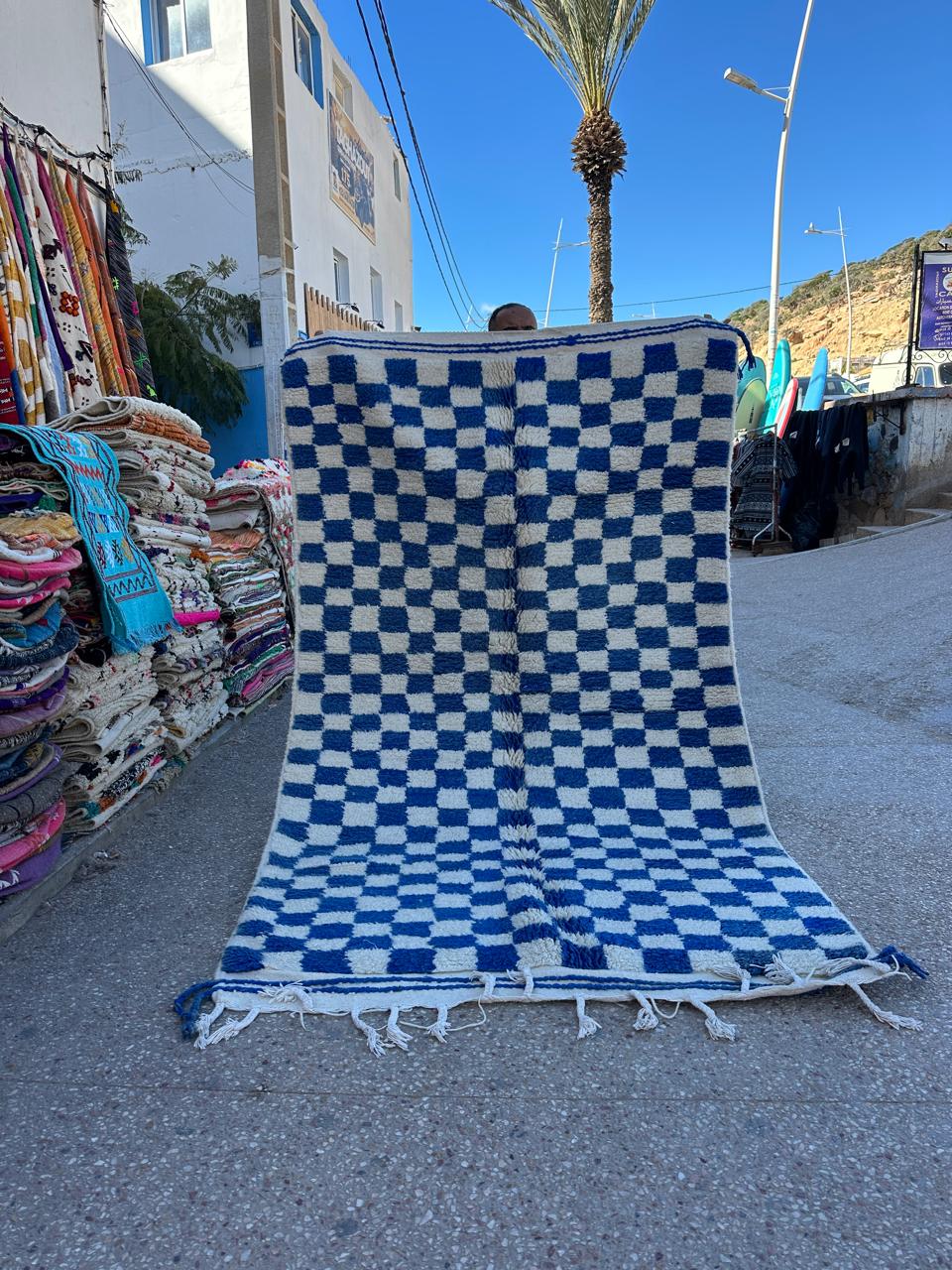 Handmade Azilal Rug, size 250 x 150 cm || 8.2 x 4.92 ft