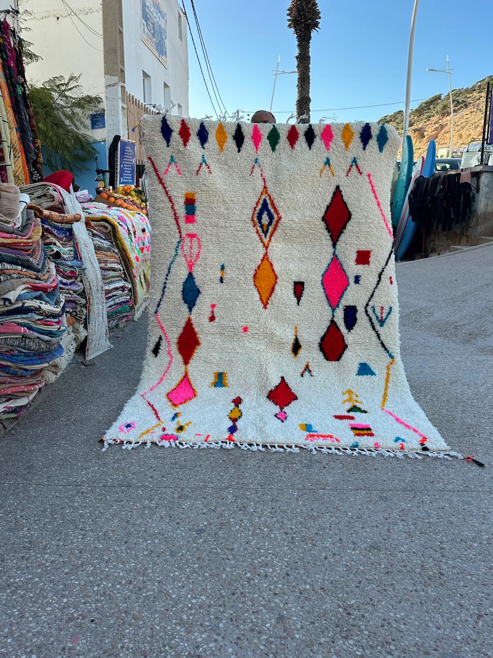 Handmade Azilal Rug, size 250 x 150 cm || 8.2 x 4.92 ft