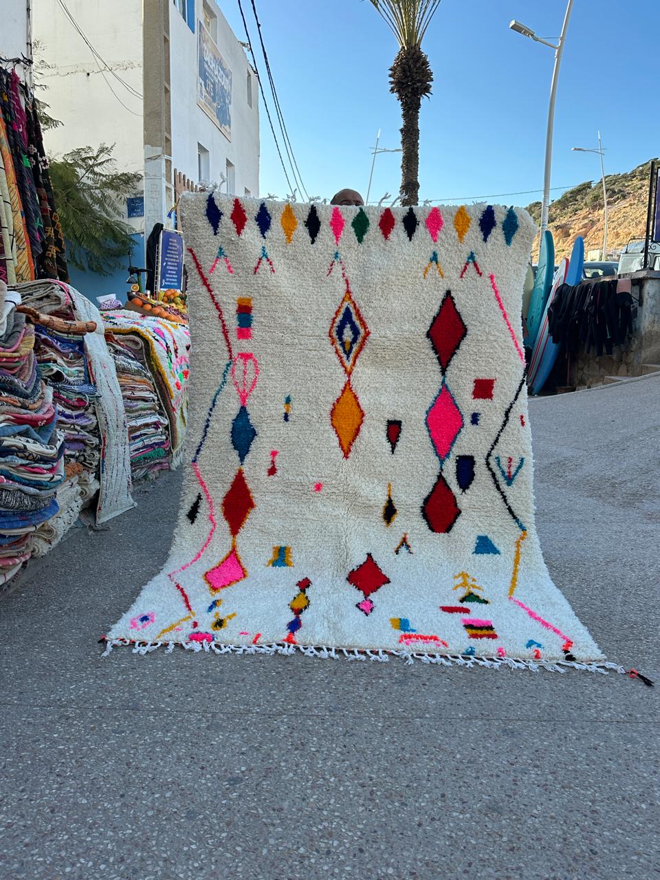 Handmade Azilal Rug, size 250 x 150 cm || 8.2 x 4.92 ft