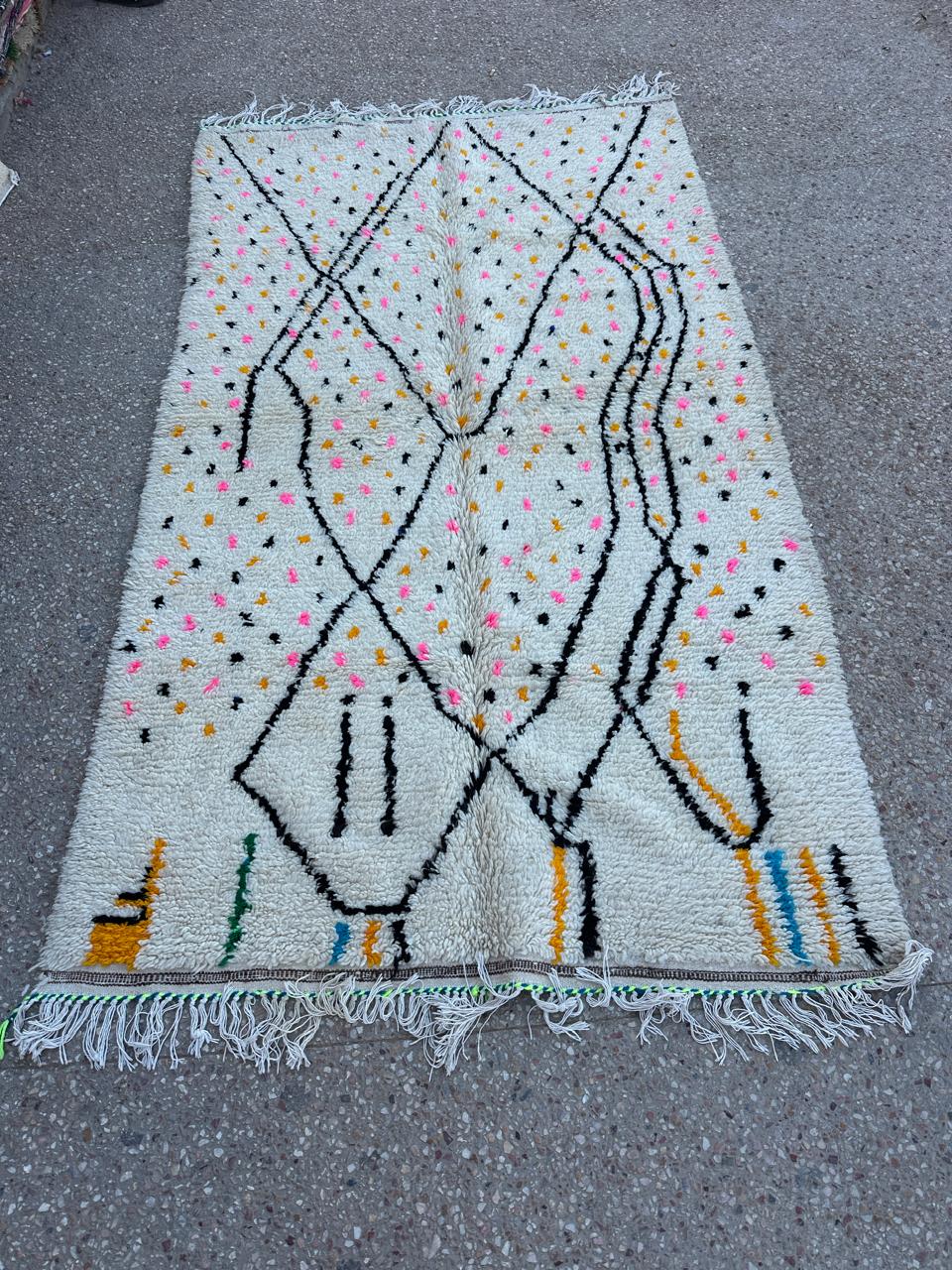 Handmade Azilal Rug, size 250 x 150 cm || 8.2 x 4.92 ft