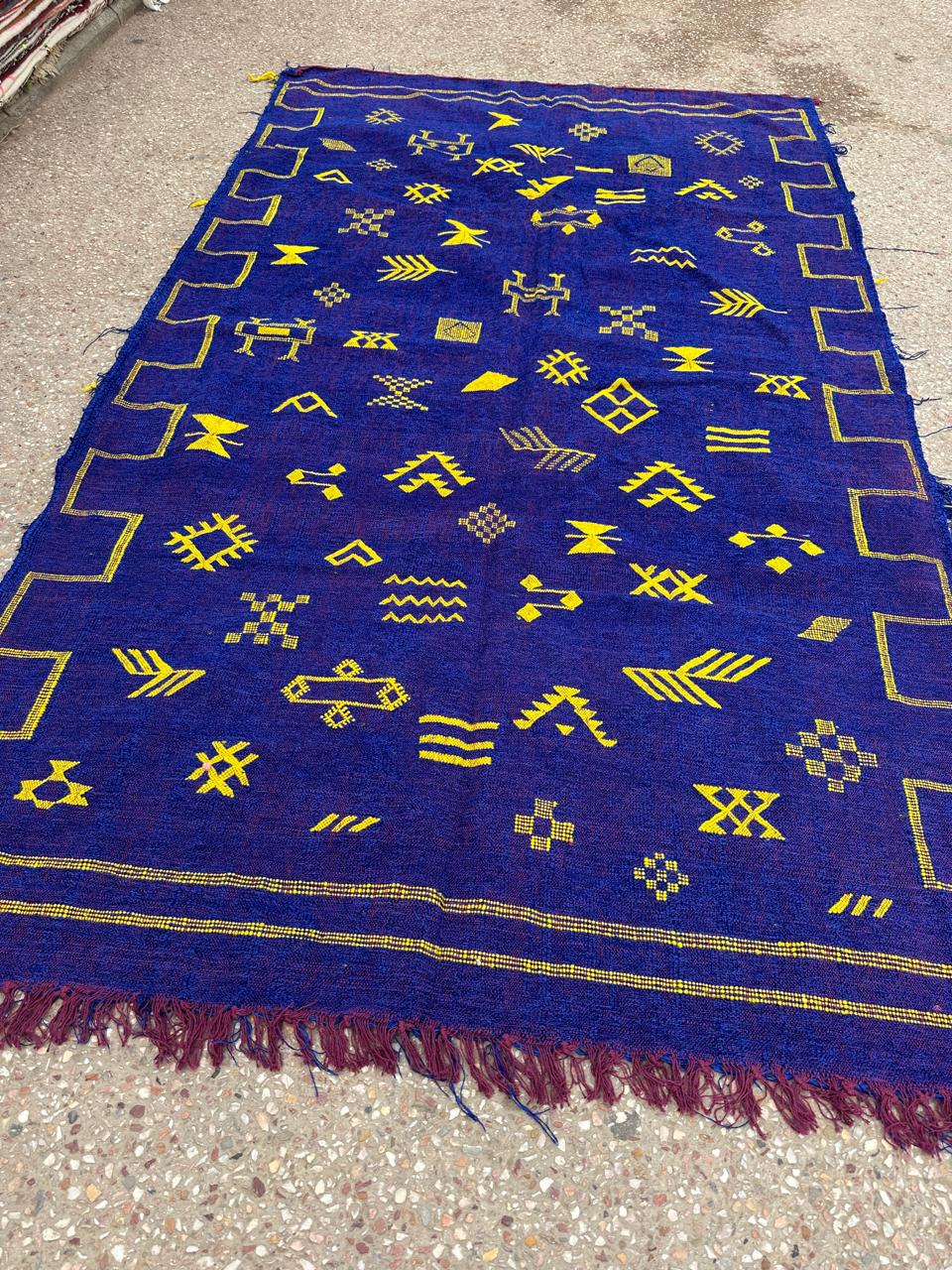 Kelim Handmade silk Rug, size 250 x 150 cm || 8.2 x 4.92 ft