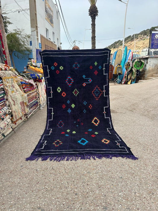 Kelim Handmade silk Rug, size 250 x 150 cm || 8.2 x 4.92 ft