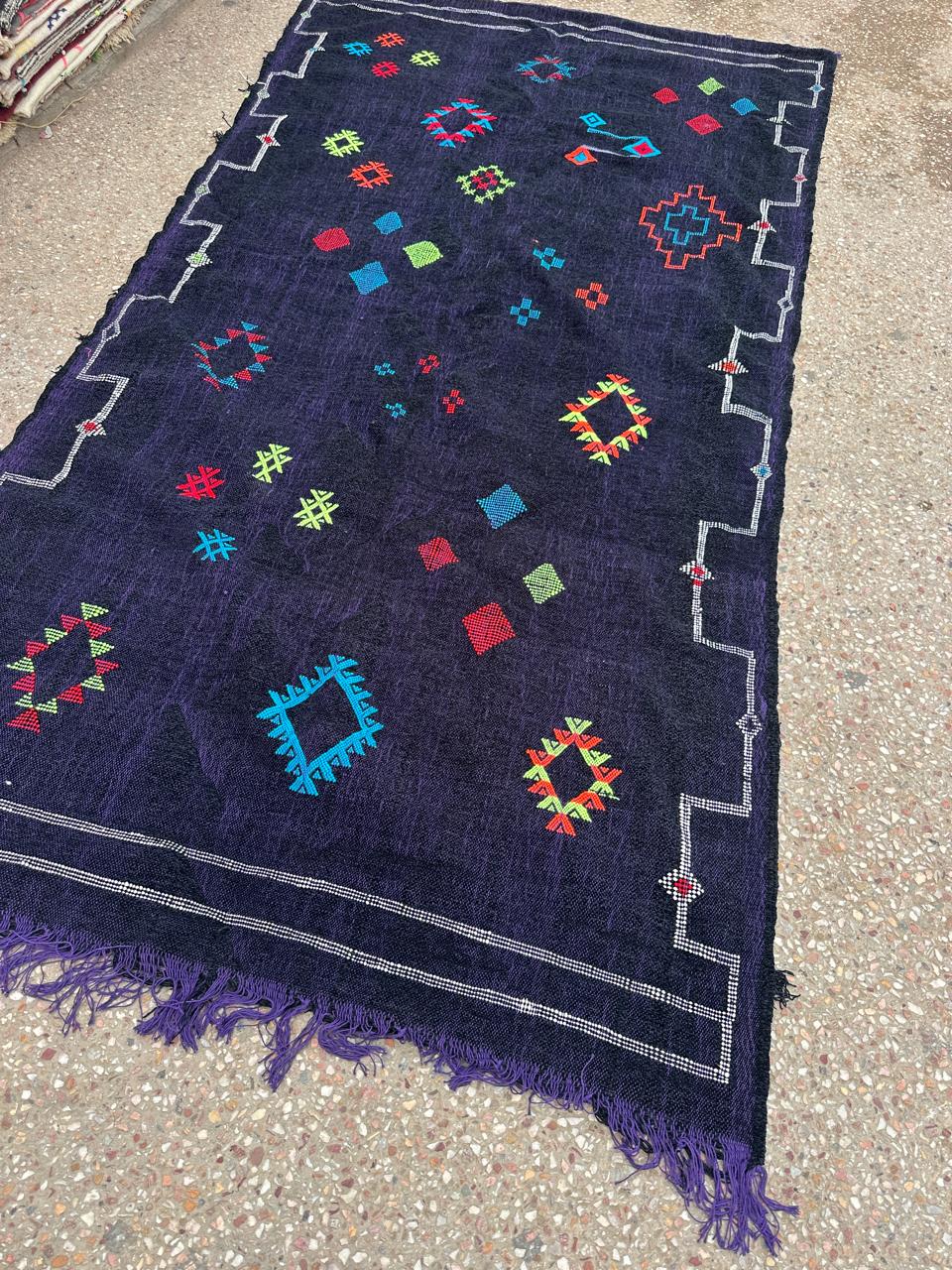 Kelim Handmade silk Rug, size 250 x 150 cm || 8.2 x 4.92 ft