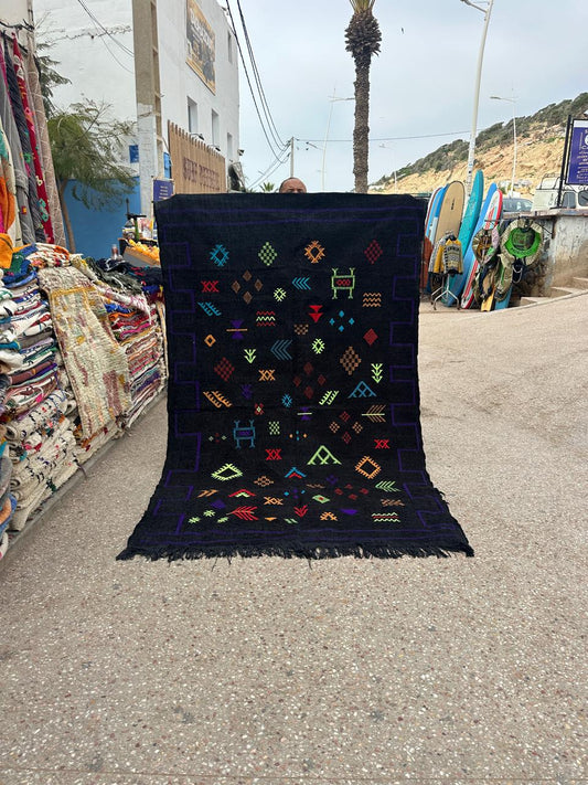 Handmade Kelim Rug, size 250 x 150 cm || 8.2 x 4.92 ft