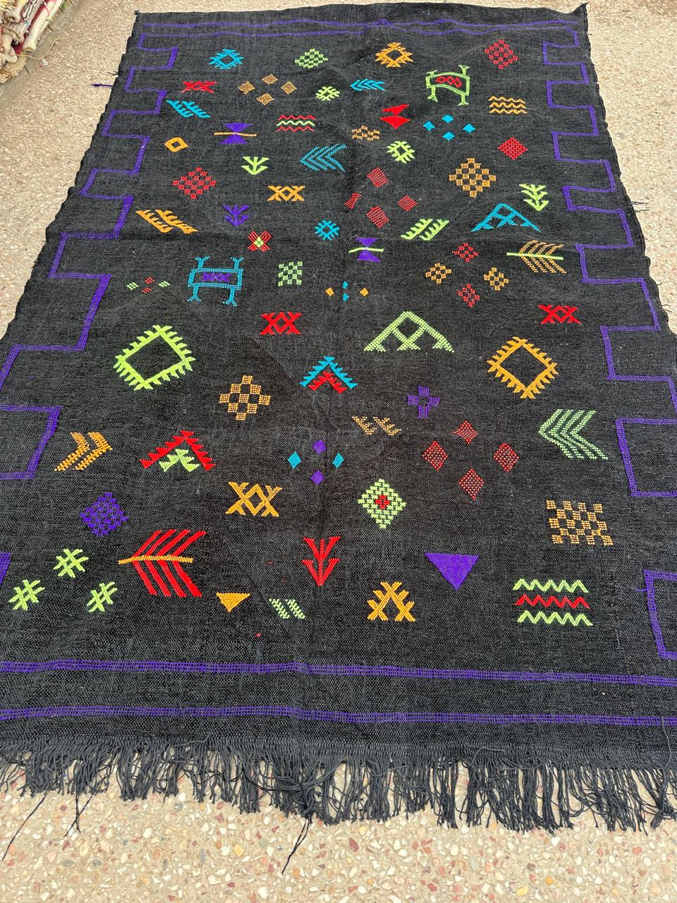 Handmade Kelim Rug, size 250 x 150 cm || 8.2 x 4.92 ft