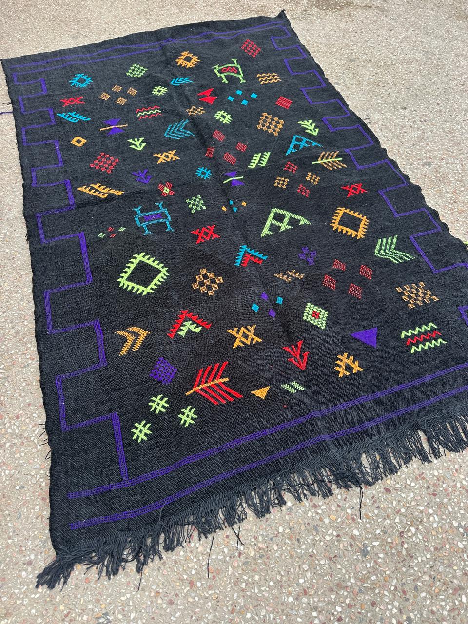 Handmade Kelim Rug, size 250 x 150 cm || 8.2 x 4.92 ft