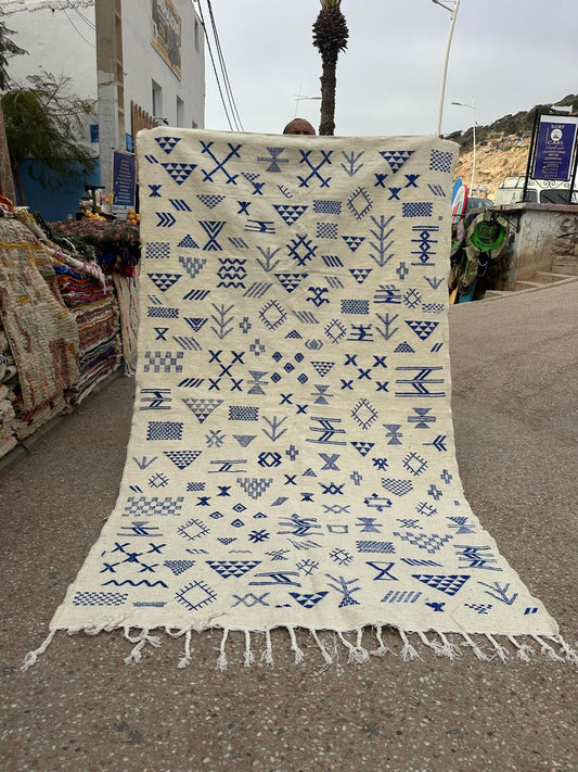 Handmade Kelim Rug, size 250 x 150 cm || 8.2 x 4.92 ft