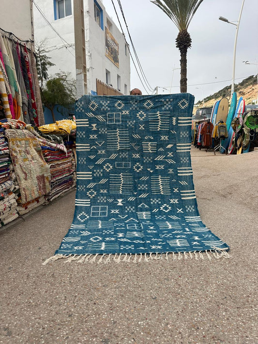 Handmade Kelim Rug, size 250 x 150 cm || 8.2 x 4.92 ft