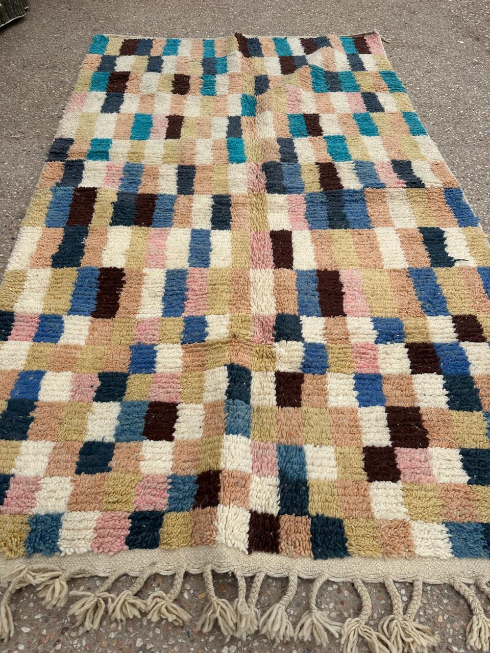 Handmade Azilal Rug, size 250 x 150 cm || 8.2 x 4.92 ft