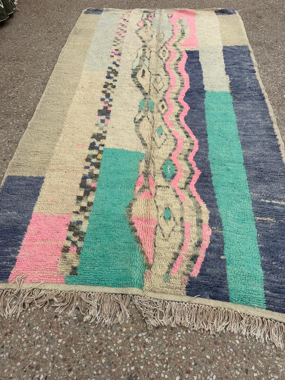 Handmade Azilal Rug, size 250 x 150 cm || 8.2 x 4.92 ft