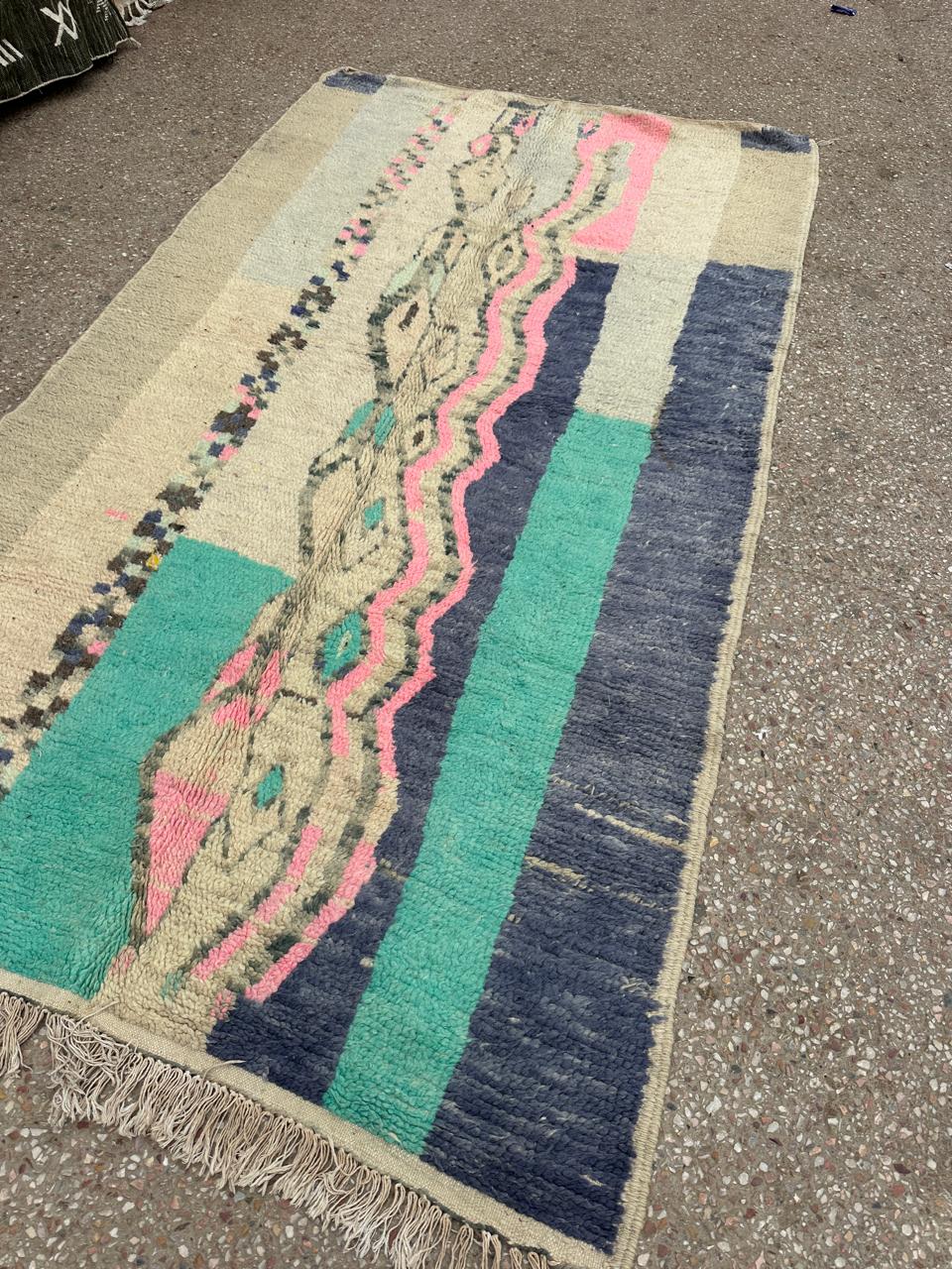 Handmade Azilal Rug, size 250 x 150 cm || 8.2 x 4.92 ft