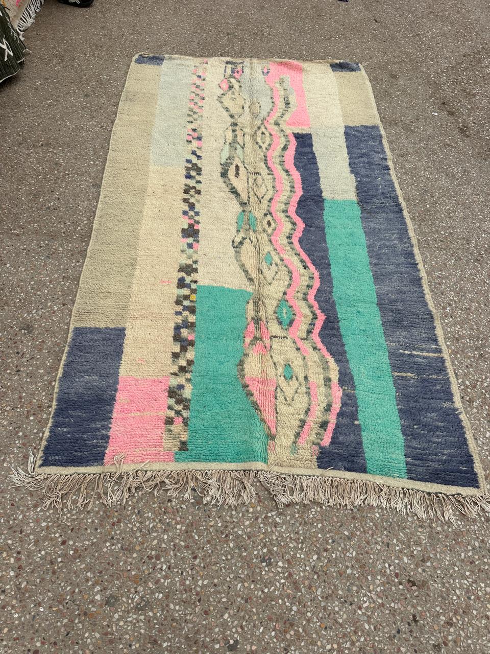 Handmade Azilal Rug, size 250 x 150 cm || 8.2 x 4.92 ft