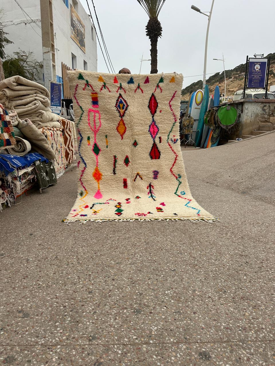 Handmade Azilal Rug, size 250 x 150 cm || 8.2 x 4.92 ft