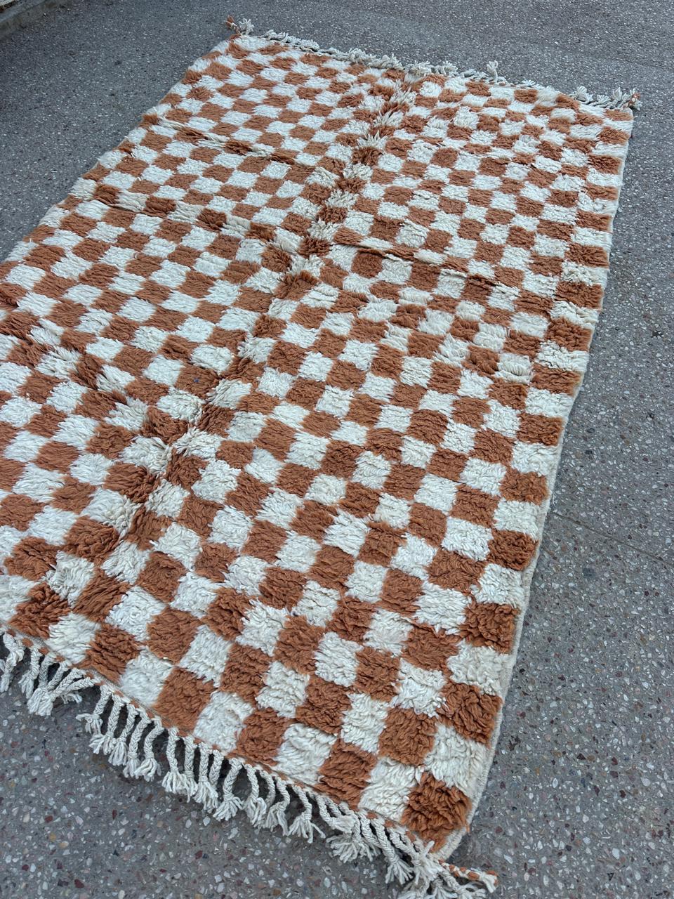 Handmade Beni Ouarain, size 250 x 150 cm || 8.2 x 4.92 ft