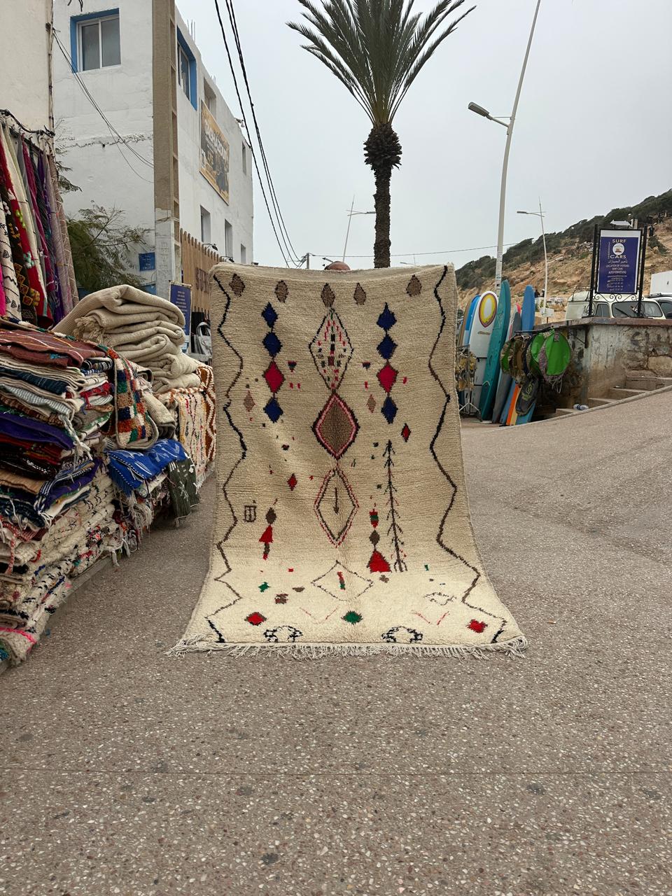 Handmade Azilal Rug, size 250 x 150 cm || 8.2 x 4.92 ft