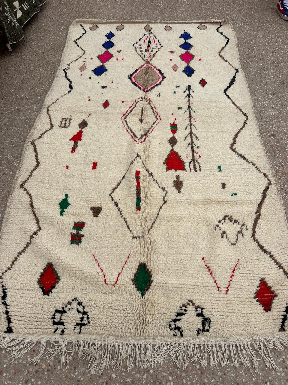 Handmade Azilal Rug, size 250 x 150 cm || 8.2 x 4.92 ft